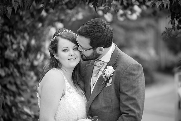 Wedding Photographer Warwickshire Mythe Barn