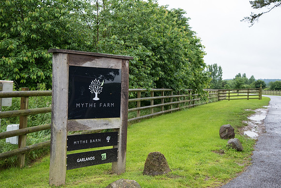 Mythe Barn Wedding Photographer