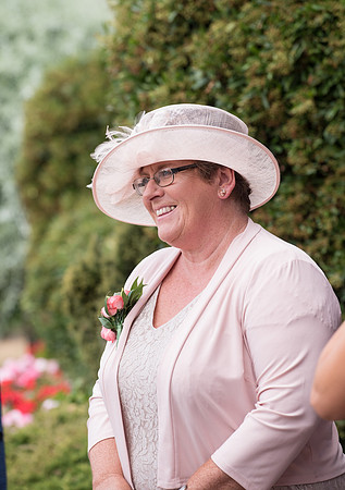 Alan and Fiona Wedding Photography at Badgers Mount